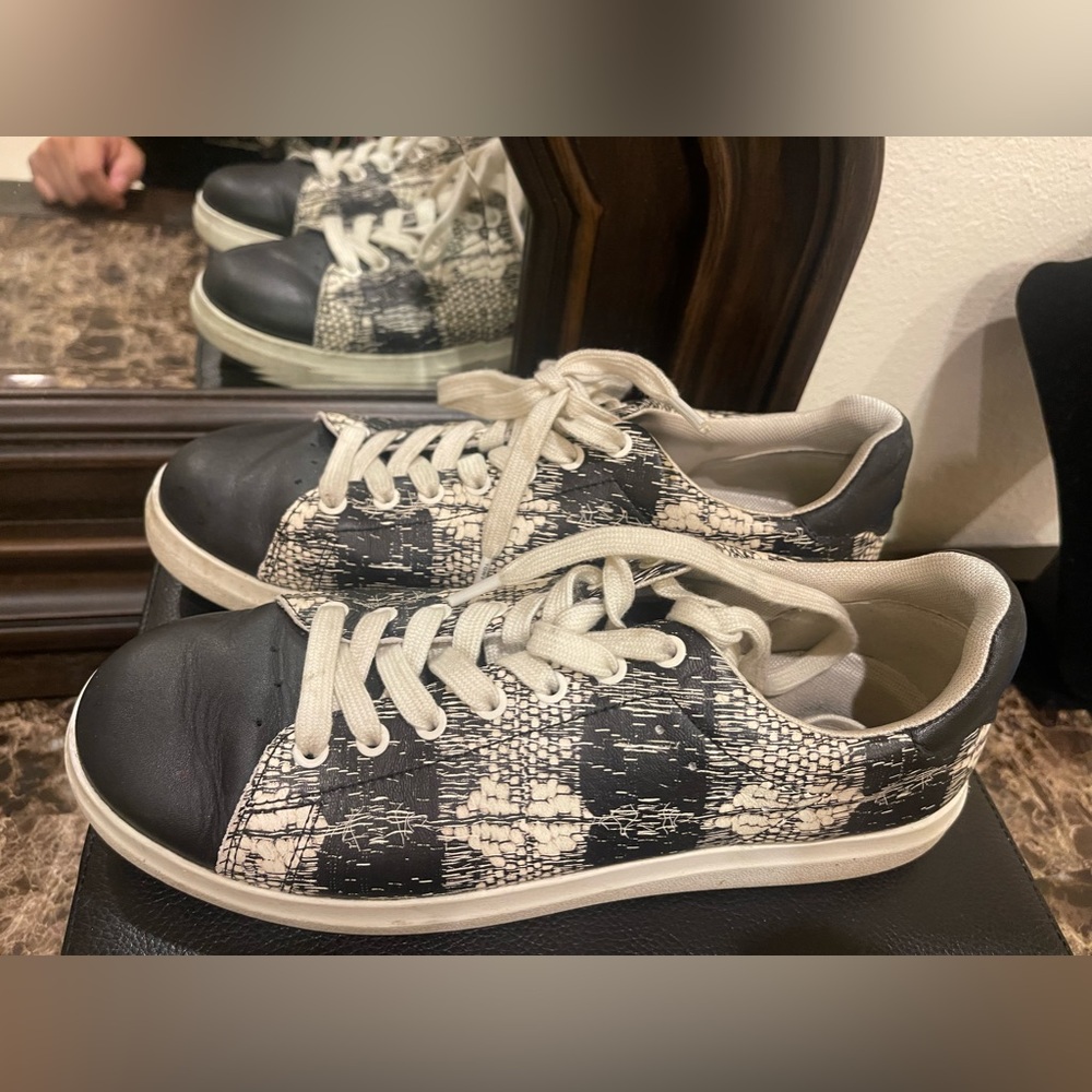 Tory Burch Sneakers